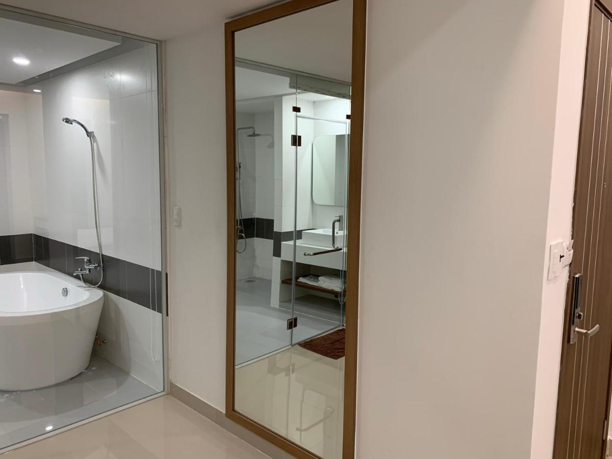 Tan Cuu Long Hotel Ho Chi Minh City Exterior photo