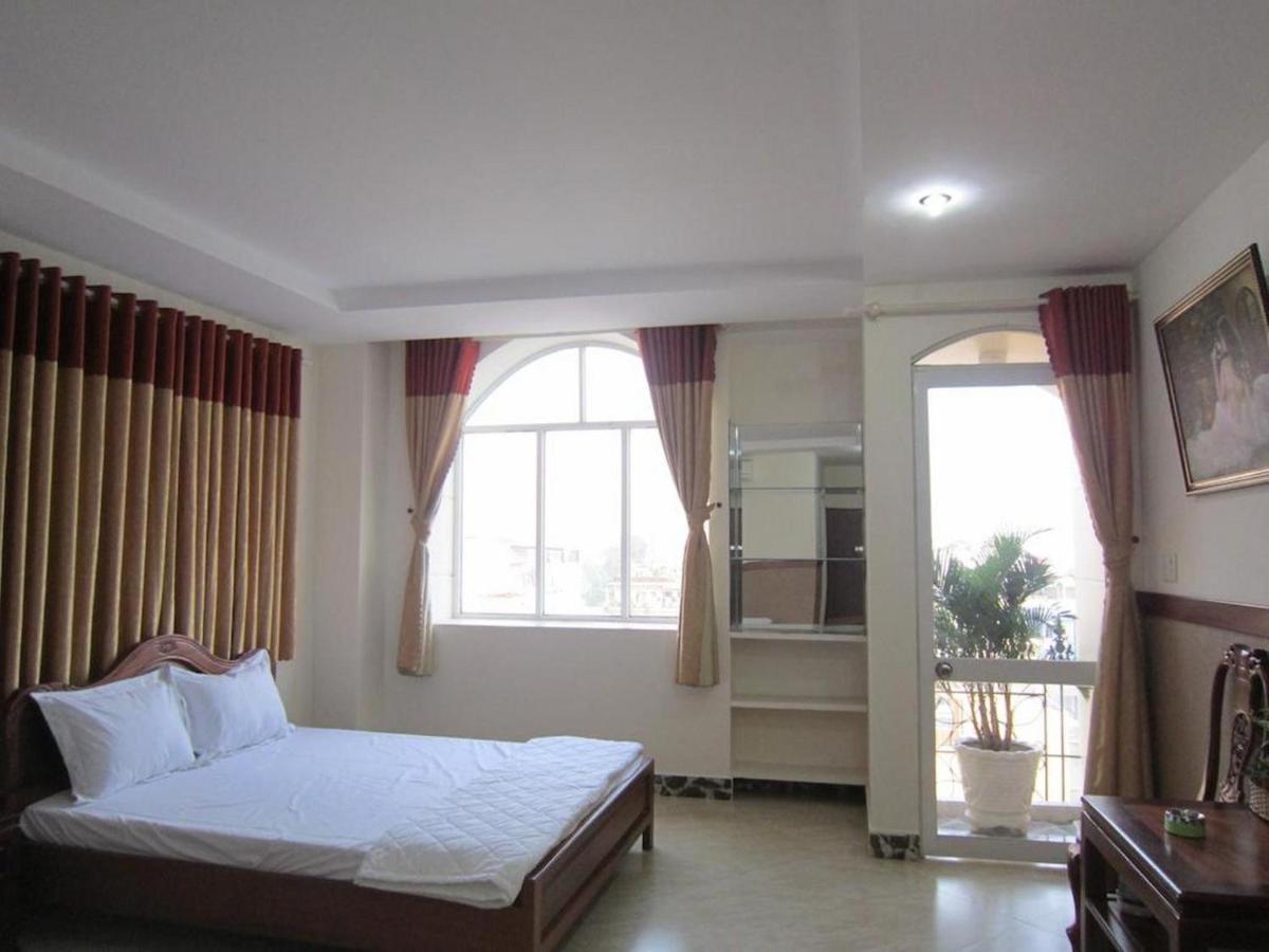 Tan Cuu Long Hotel Ho Chi Minh City Exterior photo